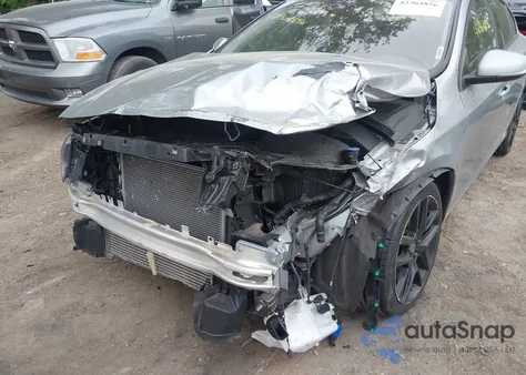 2018 Volvo S60 T5 Dynamic из США, поврежденный, VIN YV140MTL8J2460375